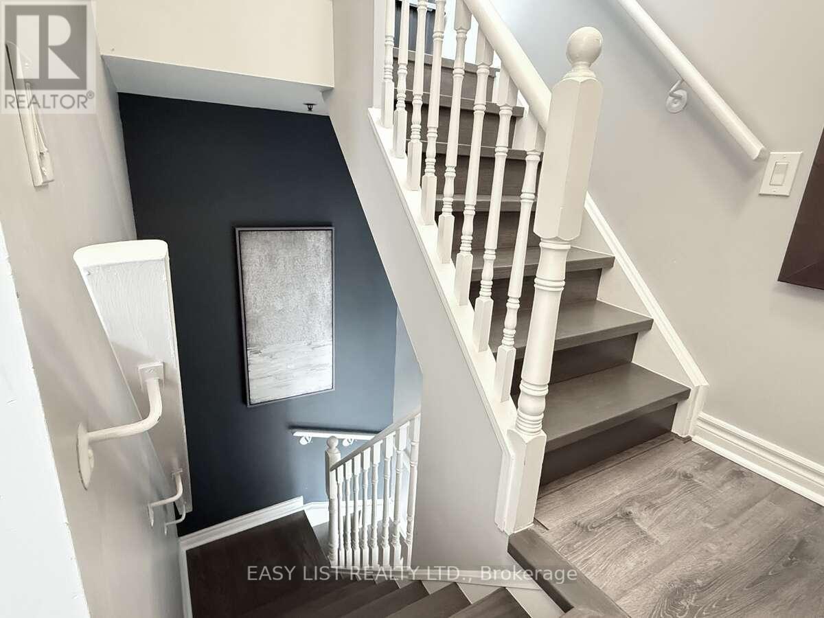 15 - 760 Lawrence Avenue W, Toronto, Ontario  M6A 3E7 - Photo 10 - W12415306