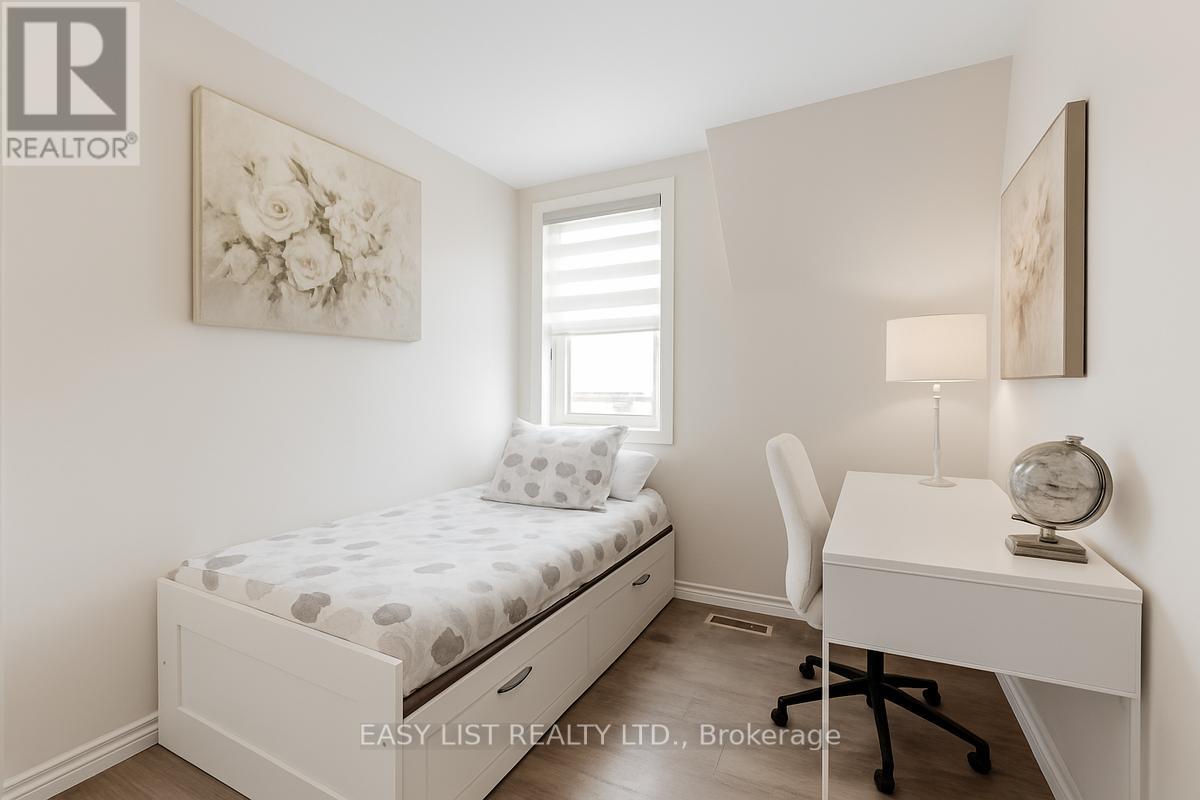 15 - 760 Lawrence Avenue W, Toronto, Ontario  M6A 3E7 - Photo 11 - W12415306