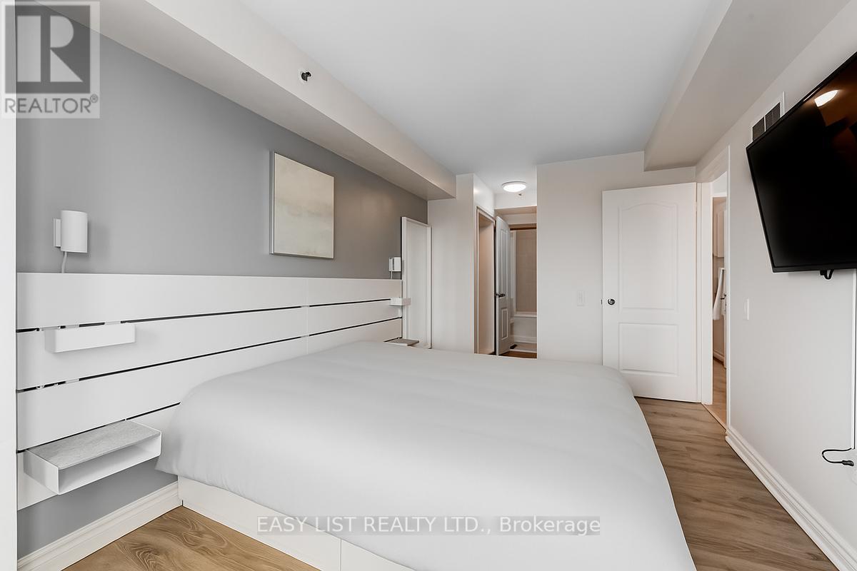 15 - 760 Lawrence Avenue W, Toronto, Ontario  M6A 3E7 - Photo 17 - W12415306