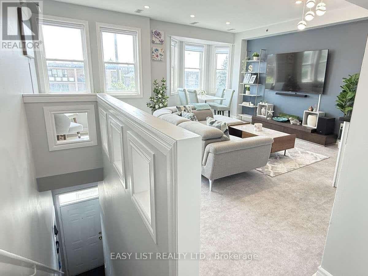 15 - 760 Lawrence Avenue W, Toronto, Ontario  M6A 3E7 - Photo 2 - W12415306
