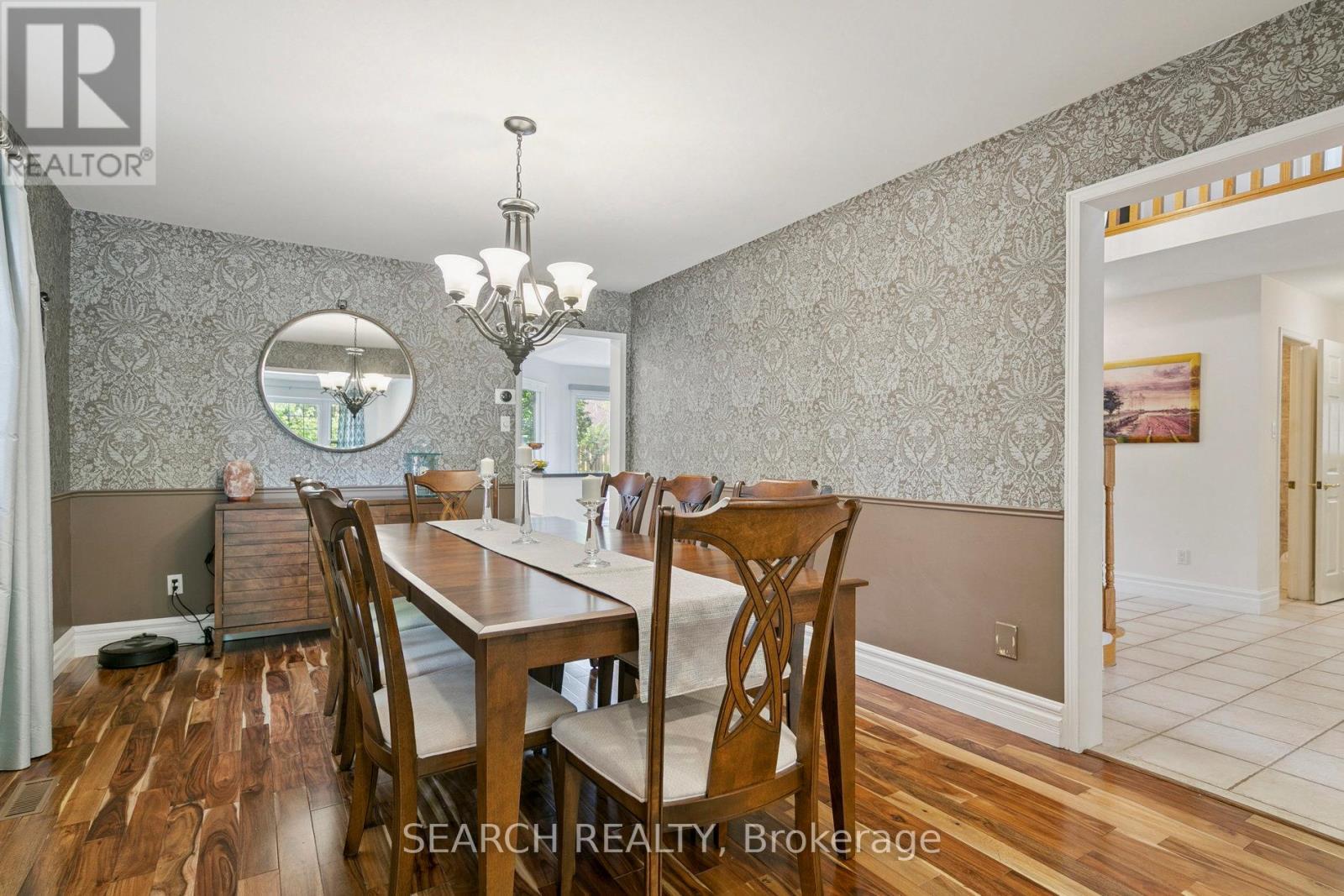 1823 The Chase, Mississauga, Ontario  L5M 2Y8 - Photo 7 - W12415326
