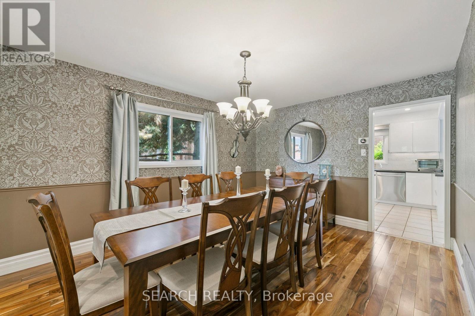 1823 The Chase, Mississauga, Ontario  L5M 2Y8 - Photo 8 - W12415326