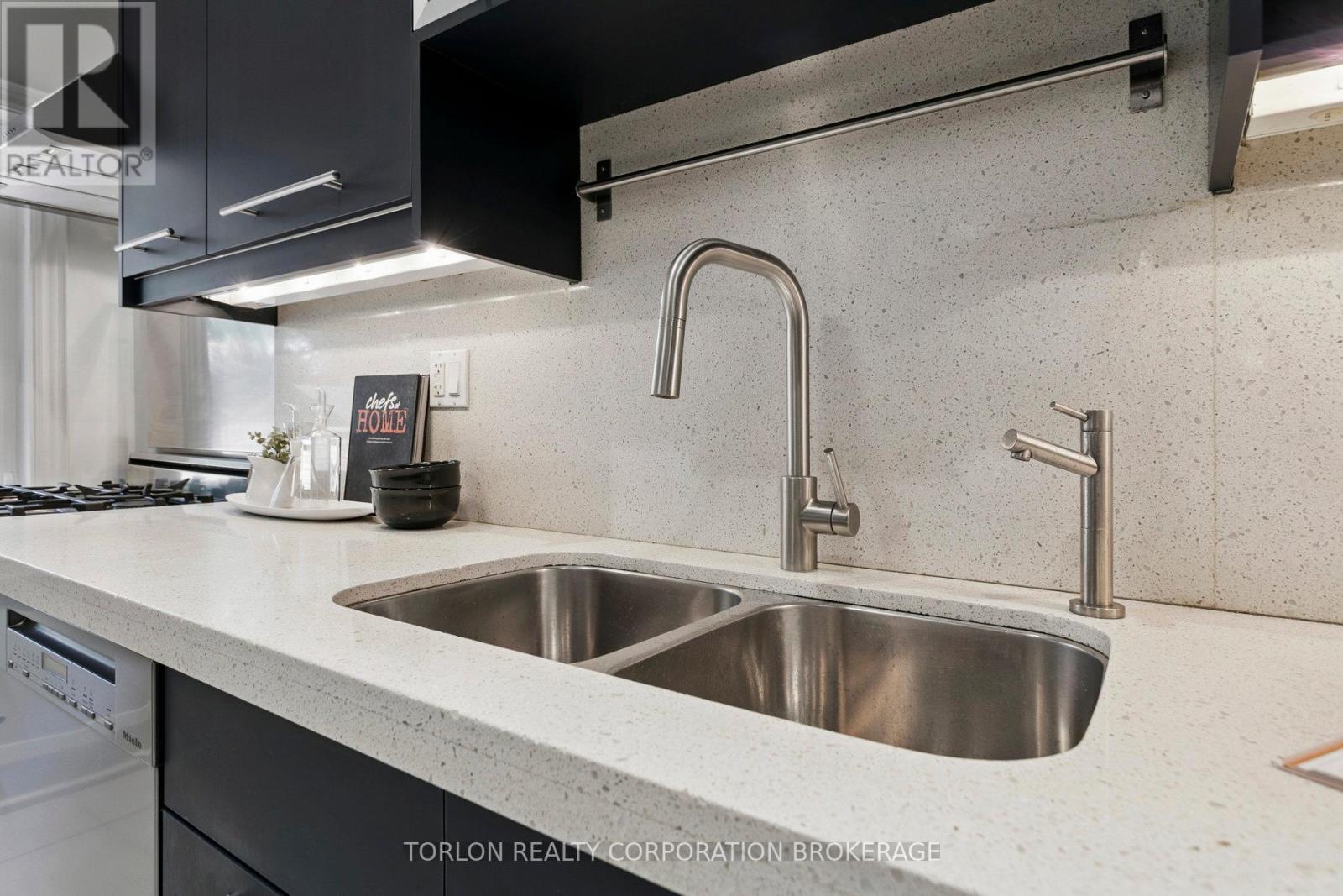 100 Colbeck Street, Toronto (Runnymede-Bloor West Village), Ontario  M6S 1V4 - Photo 12 - W12415419
