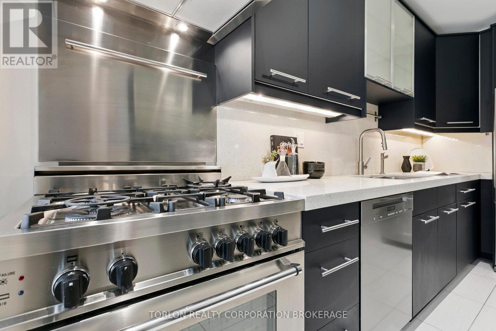 100 Colbeck Street, Toronto (Runnymede-Bloor West Village), Ontario  M6S 1V4 - Photo 14 - W12415419