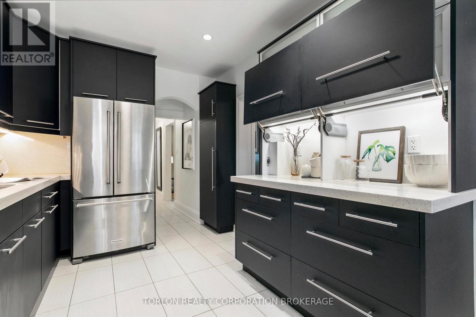 100 Colbeck Street, Toronto (Runnymede-Bloor West Village), Ontario  M6S 1V4 - Photo 15 - W12415419