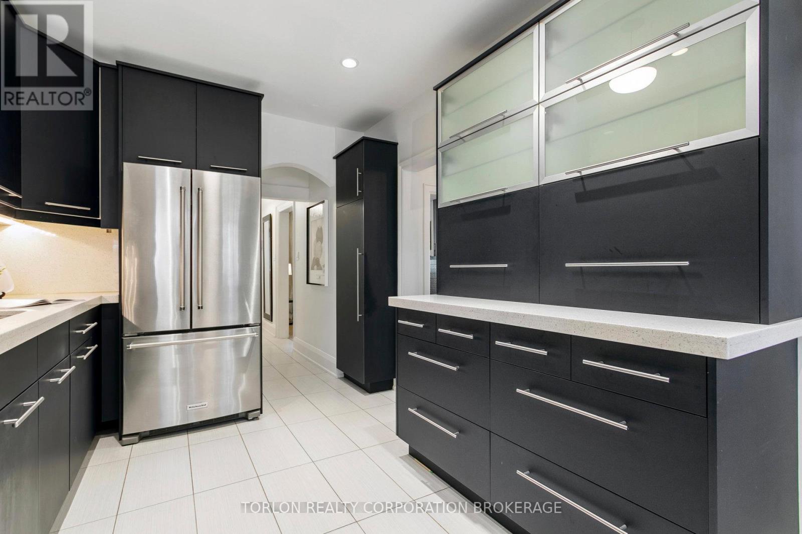 100 Colbeck Street, Toronto (Runnymede-Bloor West Village), Ontario  M6S 1V4 - Photo 16 - W12415419