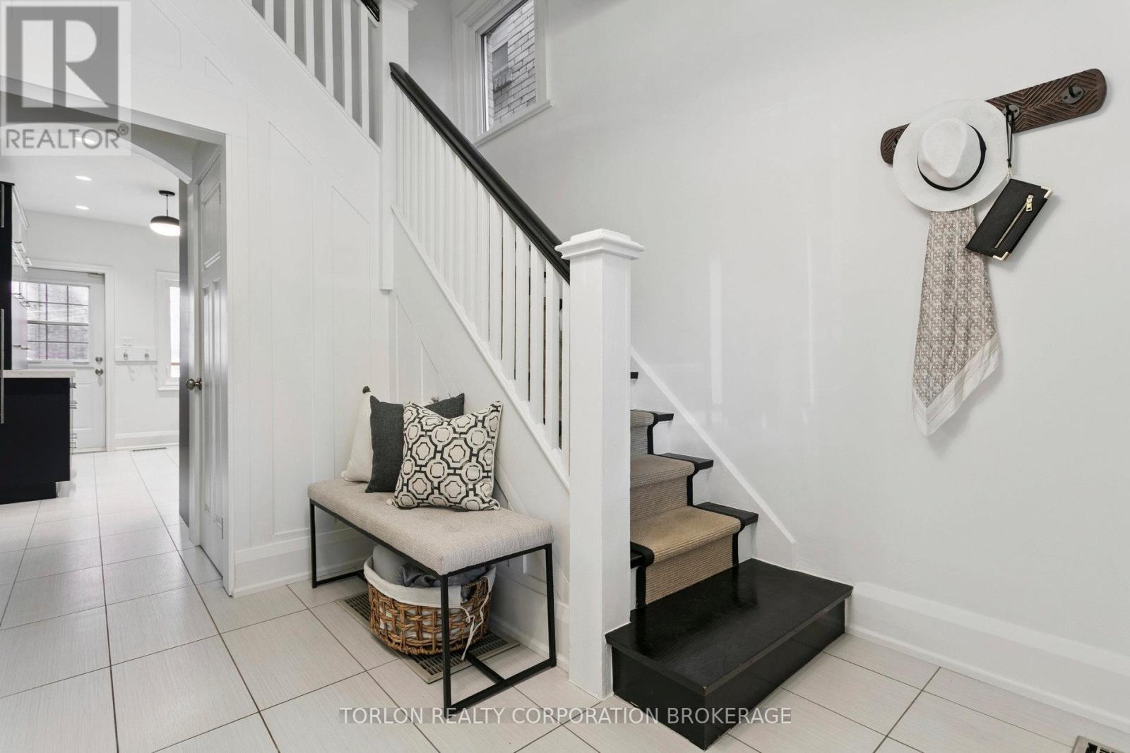 100 Colbeck Street, Toronto (Runnymede-Bloor West Village), Ontario  M6S 1V4 - Photo 3 - W12415419