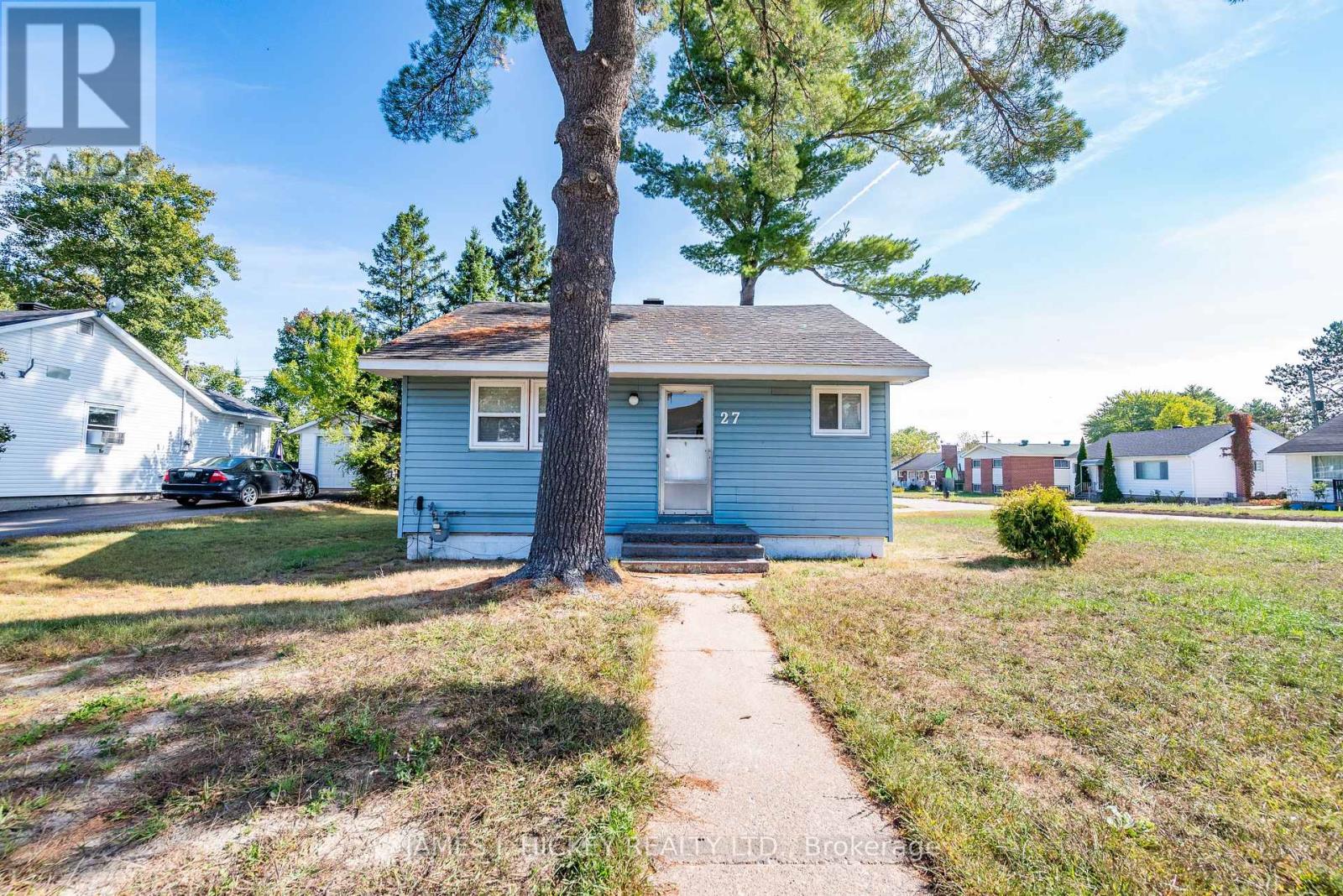 27 SUMMIT STREET, Deep River, Ontario
