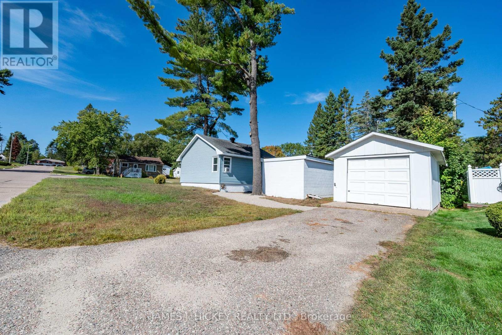 27 Summit Street, Deep River, Ontario K0J 1P0 - Photo 33 - X12415456