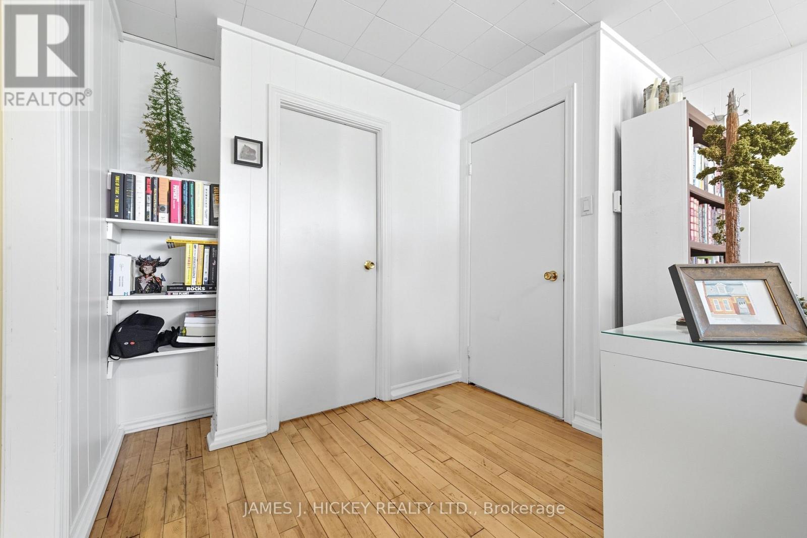 27 Summit Street, Deep River, Ontario  K0J 1P0 - Photo 6 - X12415456