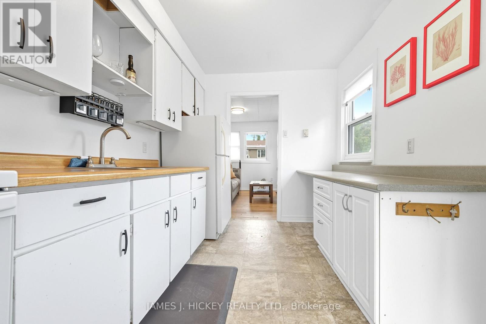 27 Summit Street, Deep River, Ontario  K0J 1P0 - Photo 7 - X12415456