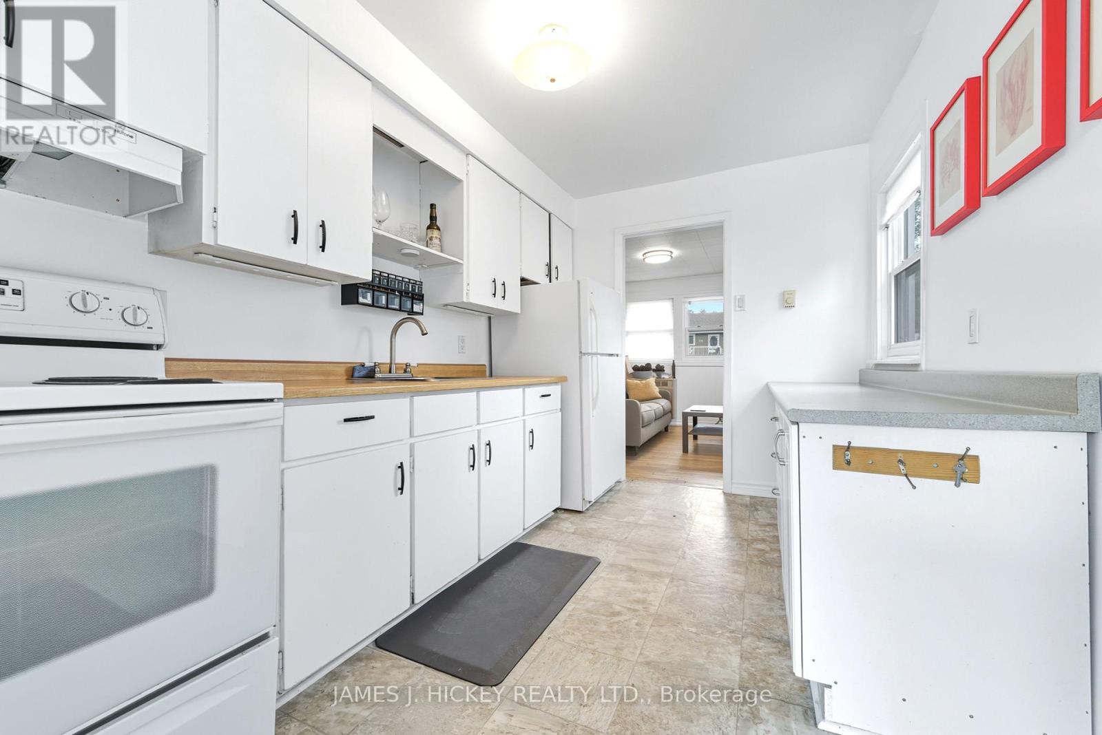 27 Summit Street, Deep River, Ontario  K0J 1P0 - Photo 8 - X12415456