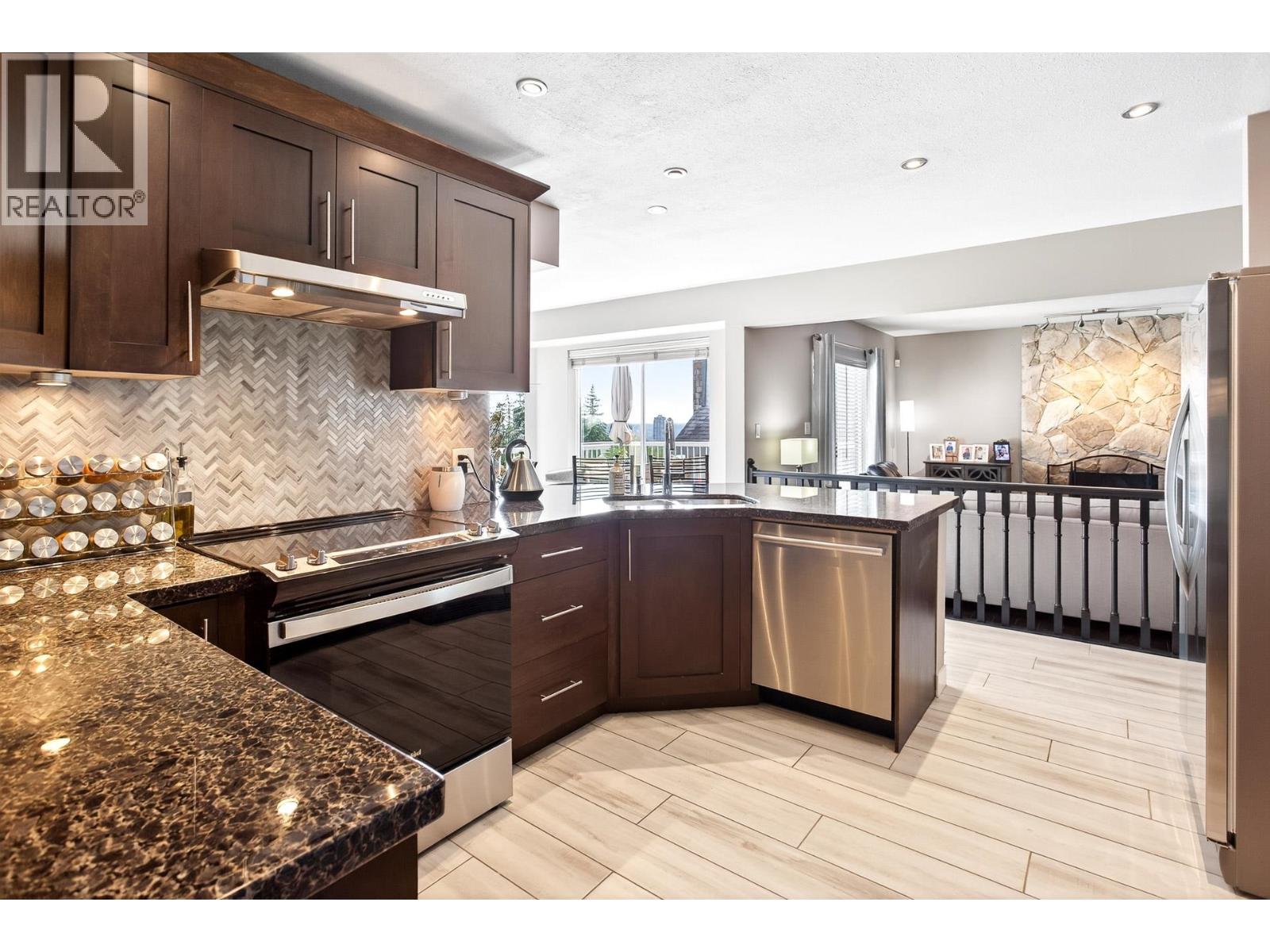 1347 Napier Place, Coquitlam, British Columbia  V3B 7A3 - Photo 13 - R3049934