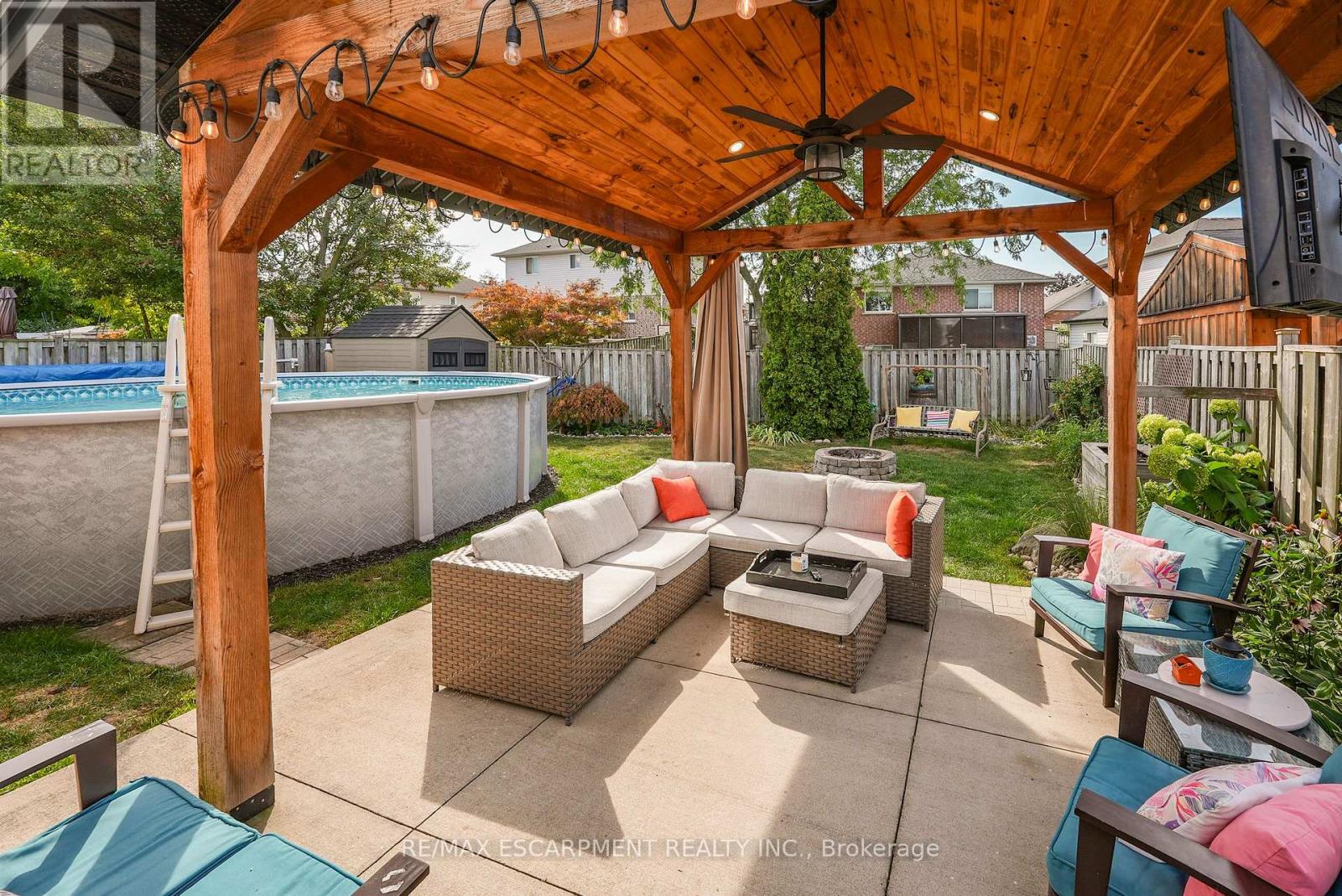 4116 Walcot Court, Lincoln, Ontario  L3J 0L9 - Photo 12 - X12415415