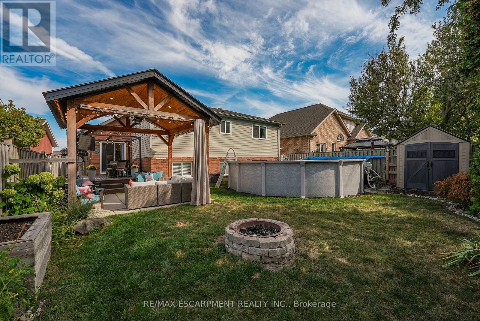 4116 Walcot Court, Lincoln, Ontario  L3J 0L9 - Photo 2 - X12415415