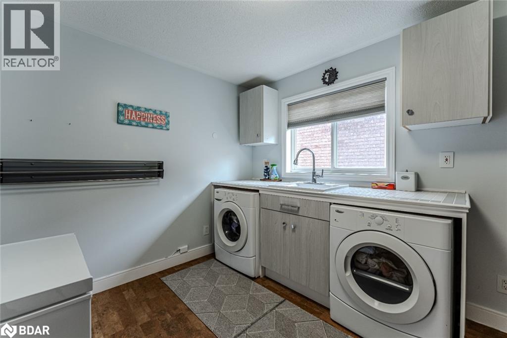 95 Crompton Drive, Barrie, Ontario  L4M 6P1 - Photo 11 - 40764712