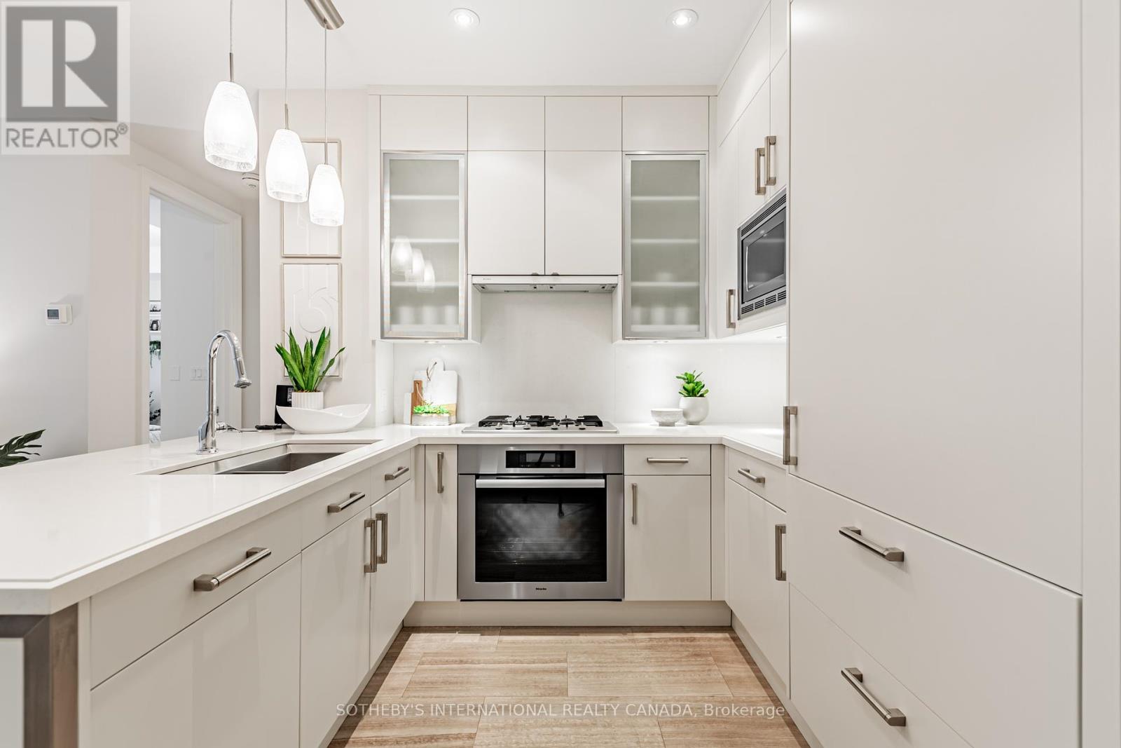207 - 55 Scollard Street, Toronto, Ontario  M5R 0A1 - Photo 6 - C12412359