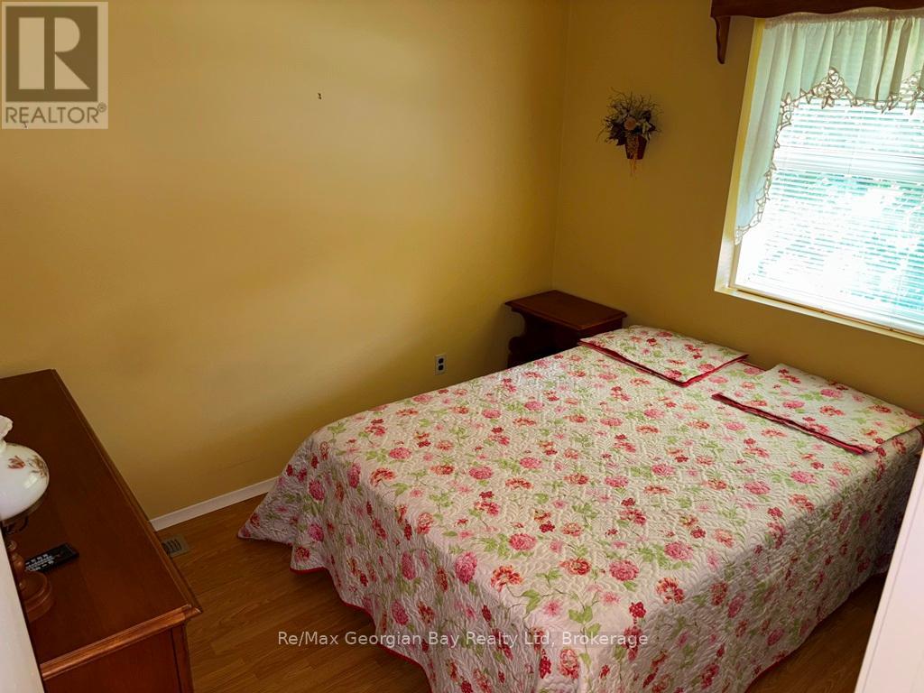 16 Community Centre Drive, Severn, Ontario  L0K 1E0 - Photo 12 - S12415531