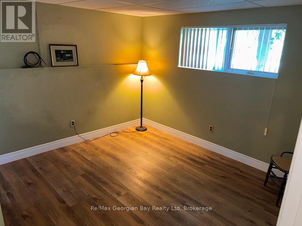 16 Community Centre Drive, Severn, Ontario  L0K 1E0 - Photo 17 - S12415531