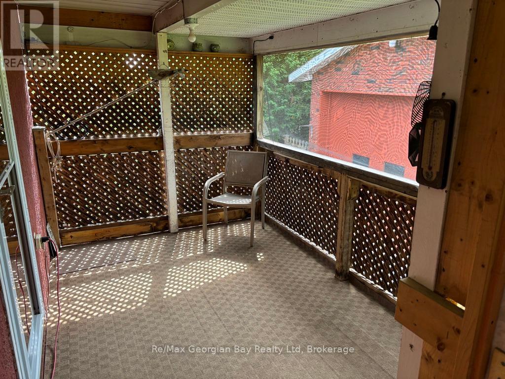 16 Community Centre Drive, Severn, Ontario  L0K 1E0 - Photo 8 - S12415531