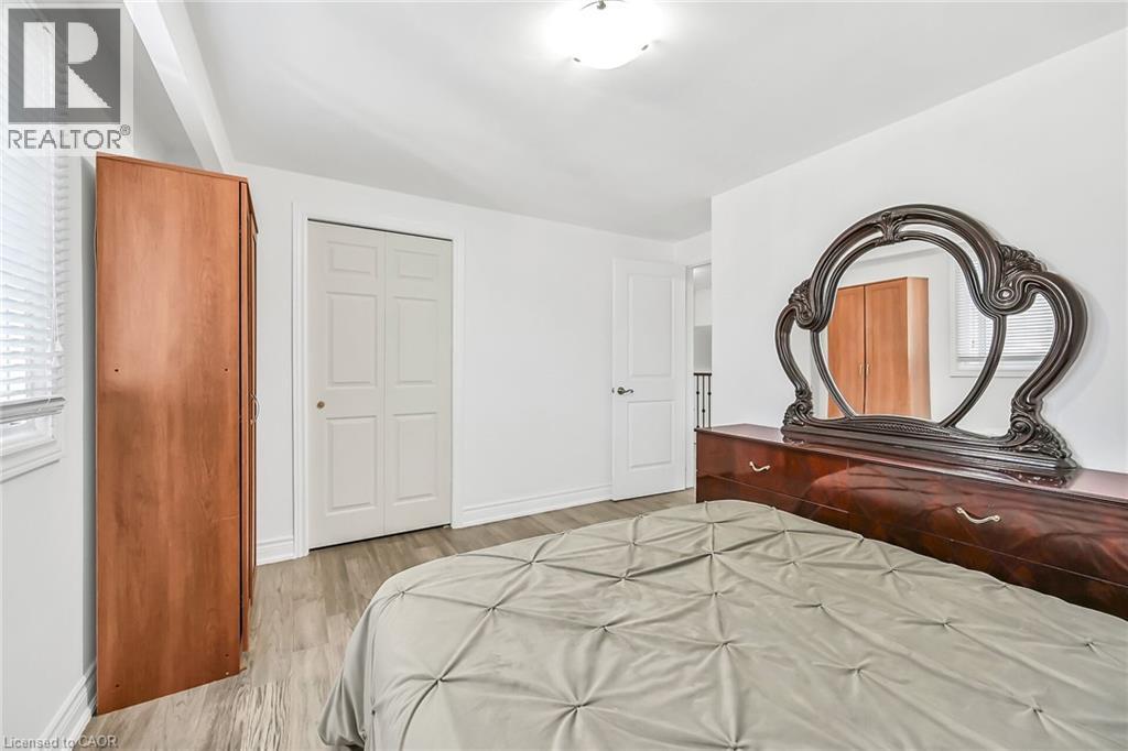 28 Tara Court, Hamilton, Ontario  L8K 6E6 - Photo 23 - 40771679