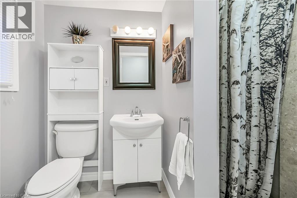 28 Tara Court, Hamilton, Ontario  L8K 6E6 - Photo 34 - 40771679