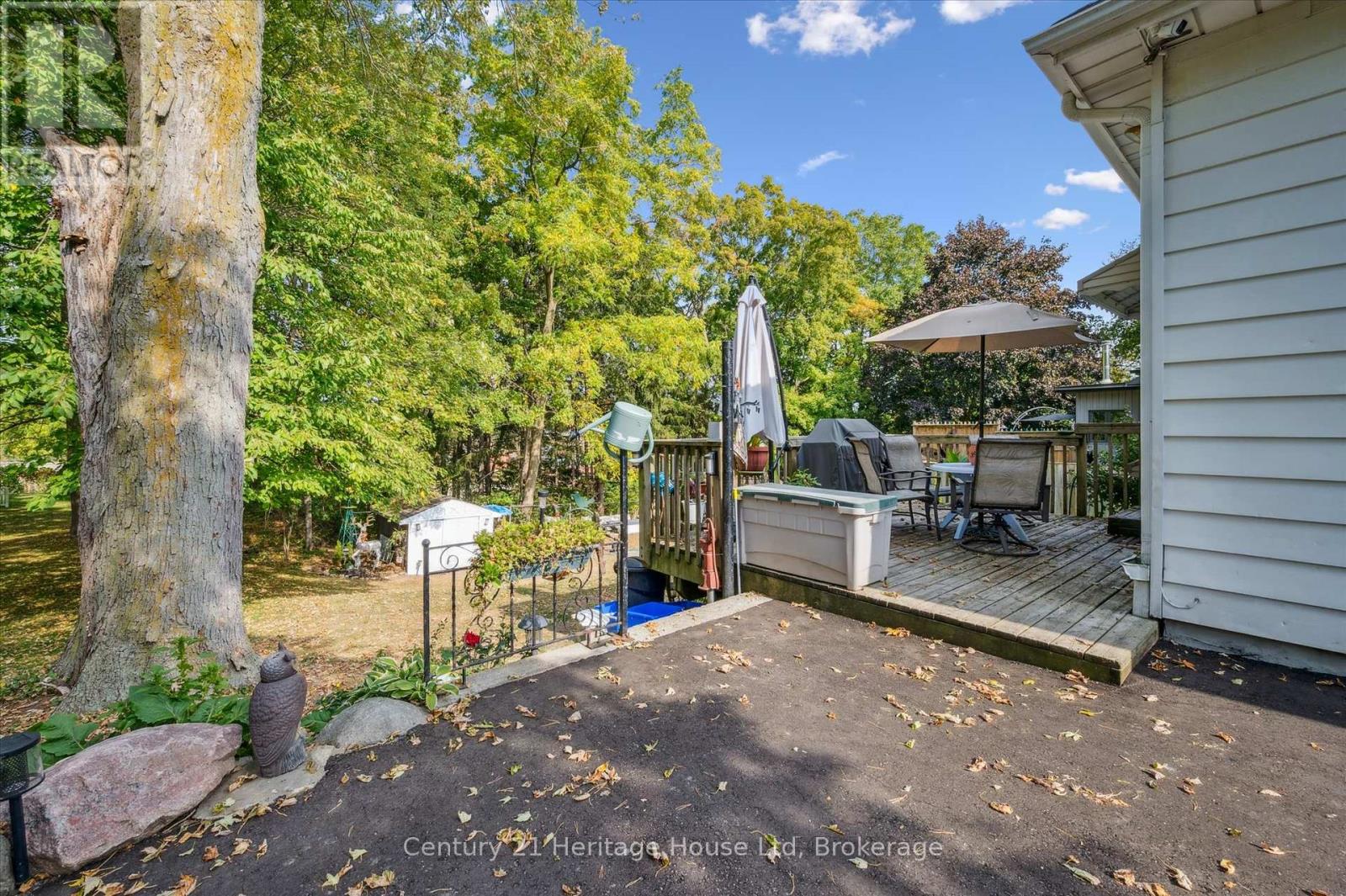 246 Thames Street N, Ingersoll, Ontario  N5C 3E4 - Photo 15 - X12415502