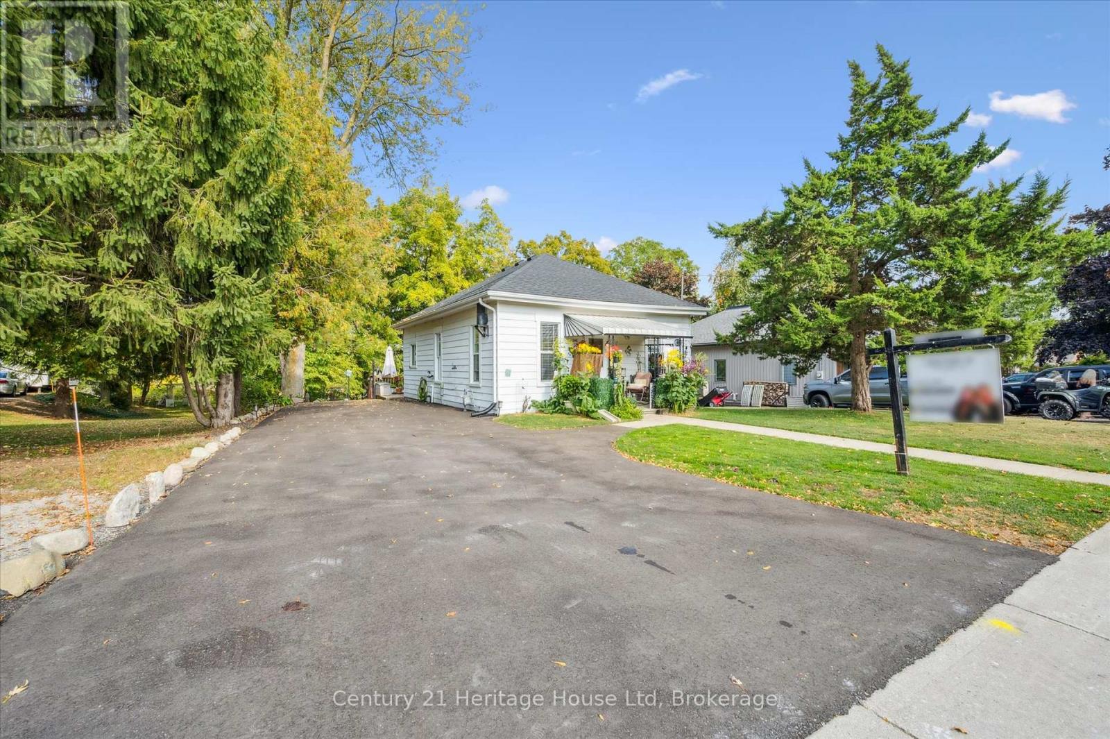 246 Thames Street N, Ingersoll, Ontario  N5C 3E4 - Photo 23 - X12415502
