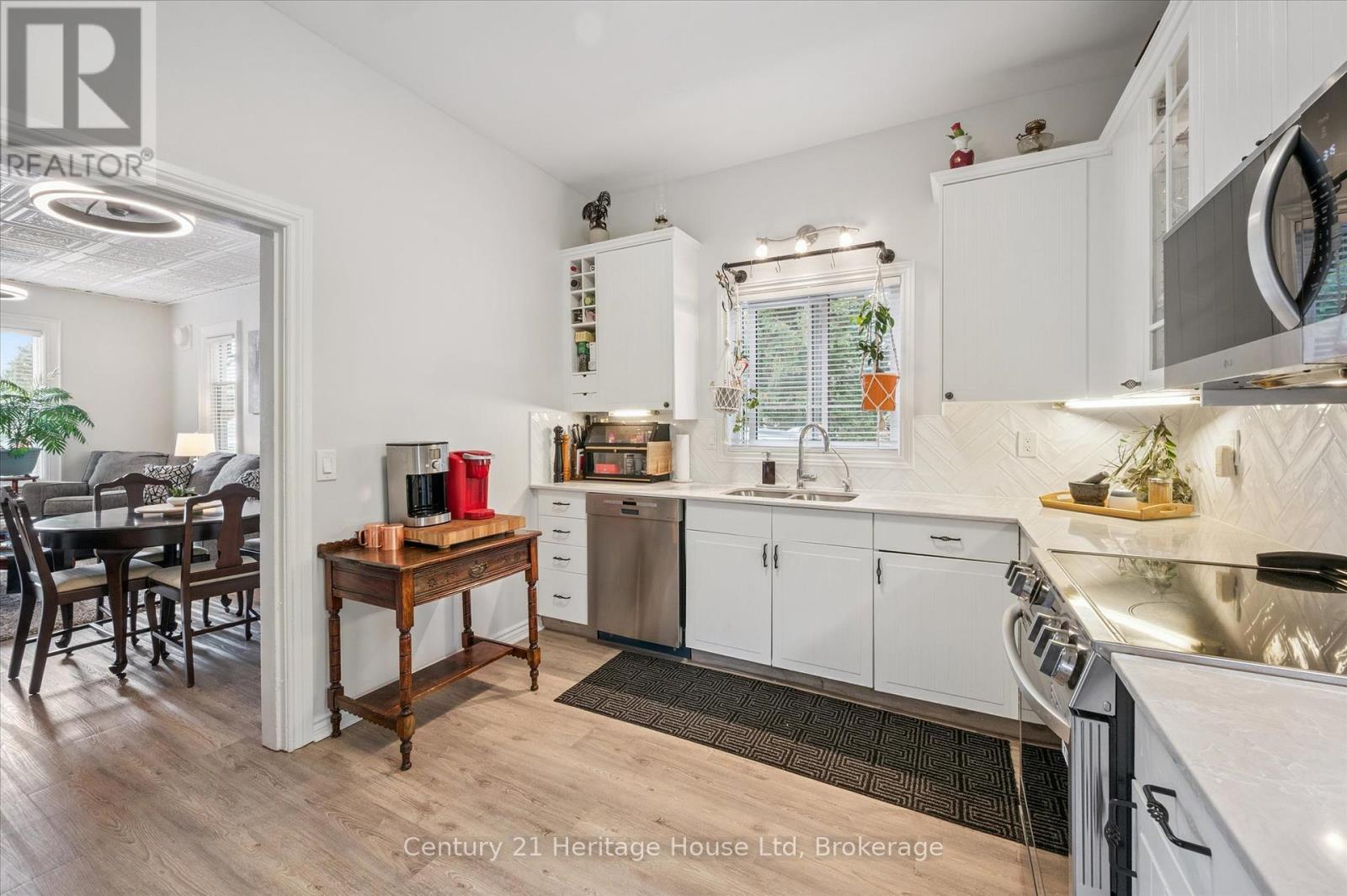 246 Thames Street N, Ingersoll, Ontario  N5C 3E4 - Photo 7 - X12415502