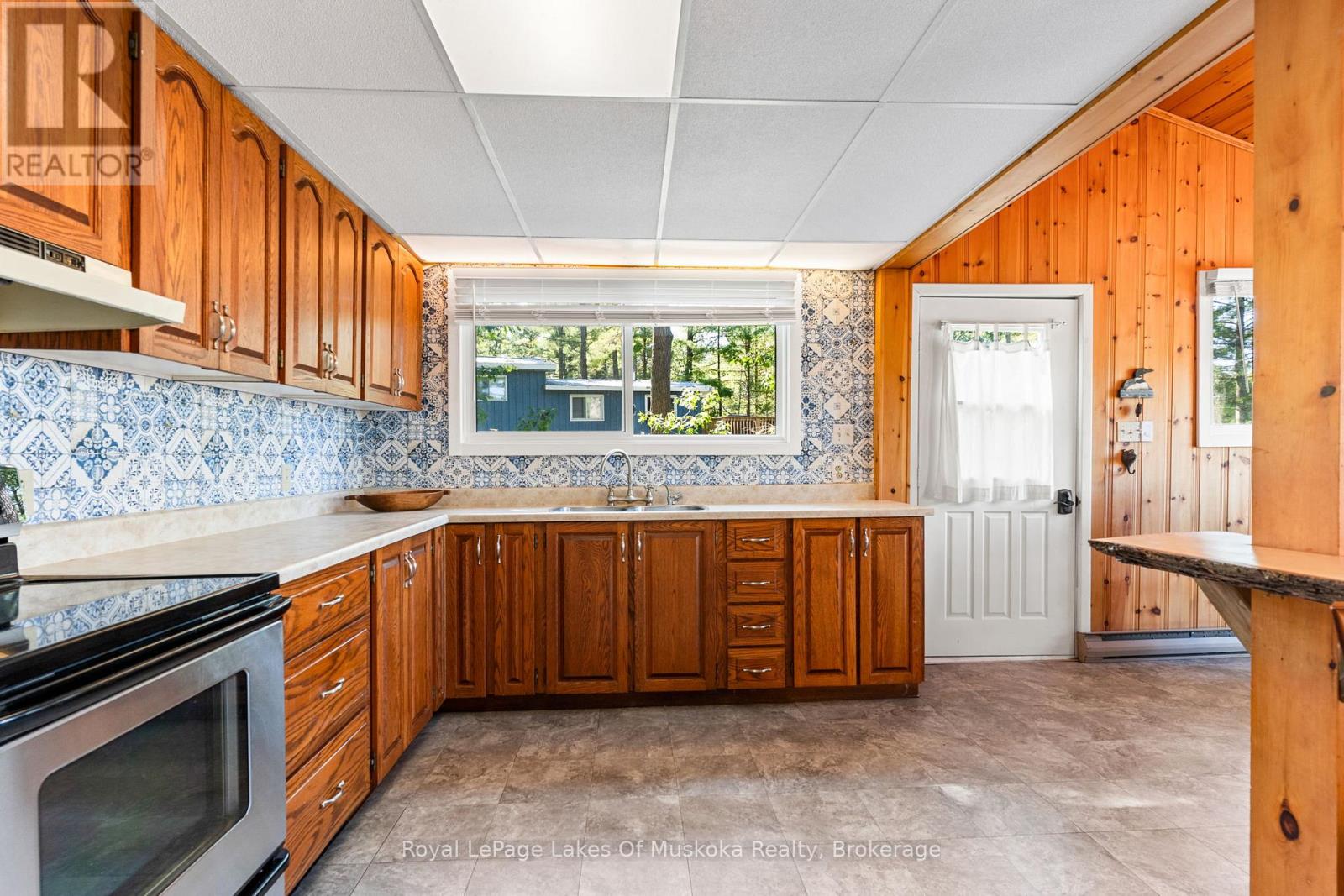 4 - 1379 Muskoka Road 169, Gravenhurst, Ontario  P1P 1R2 - Photo 7 - X12415504