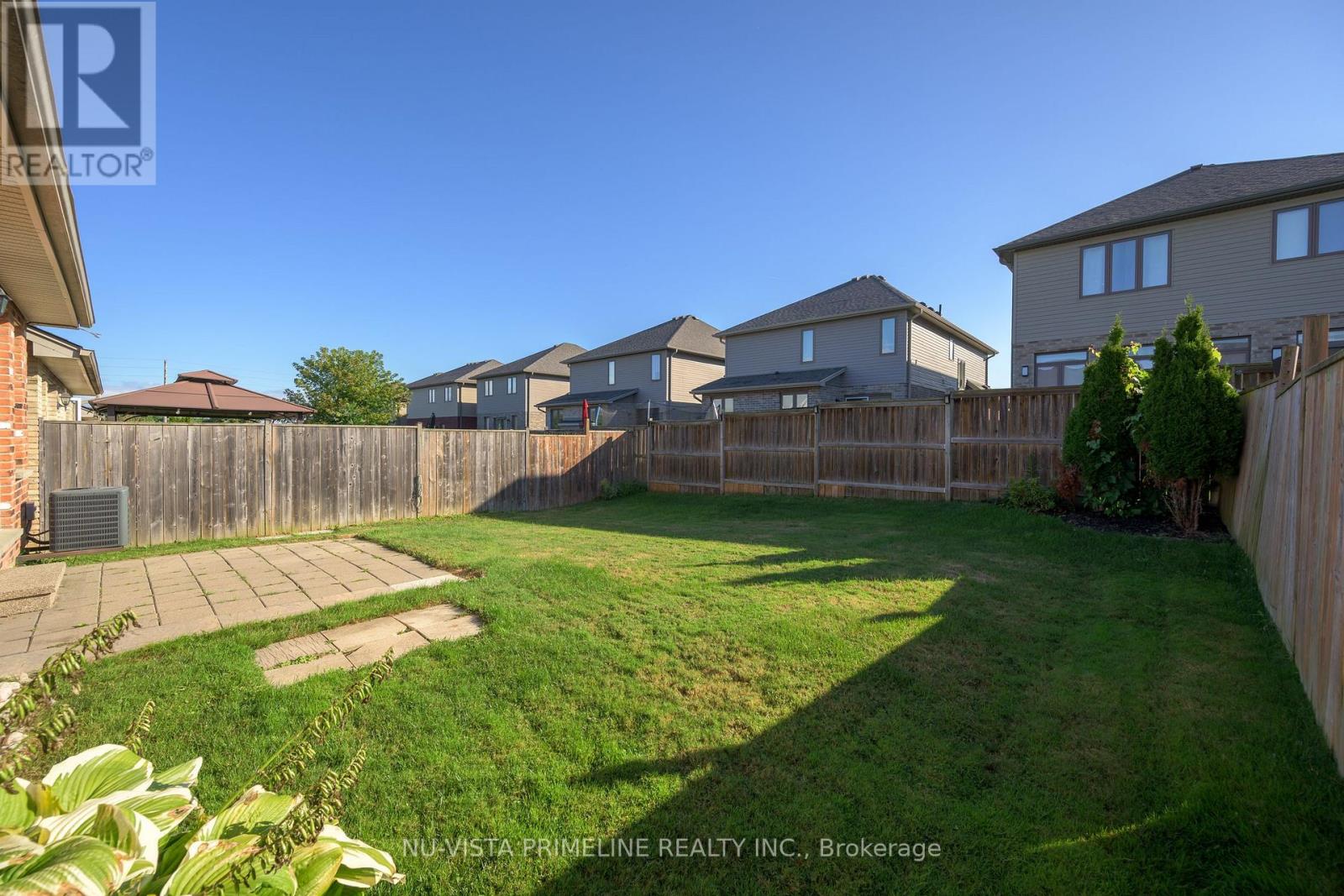 566 Bluebell Road, London North (North B), Ontario  N5X 4L2 - Photo 3 - X12415613