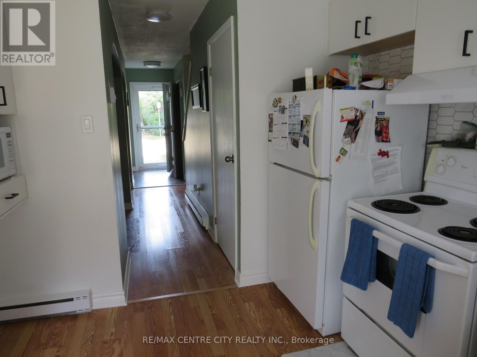 54 - 166 Southdale Rd Road W, London South (South O), Ontario  N6J 2J1 - Photo 3 - X12415639