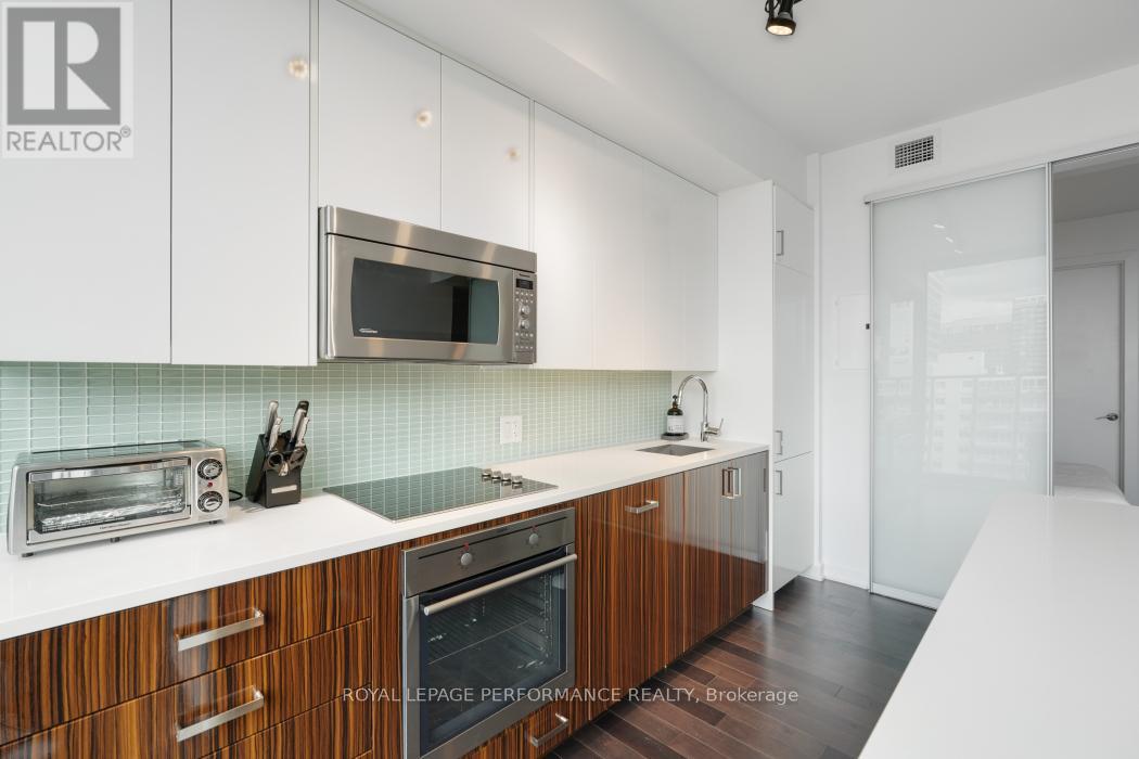 702 - 300 Lisgar Street, Ottawa, Ontario  K2P 0E2 - Photo 13 - X12415579