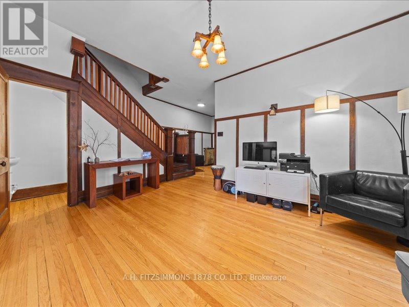 18-20 Woodlawn Avenue, Ottawa, Ontario  K1S 2S9 - Photo 11 - X12415597