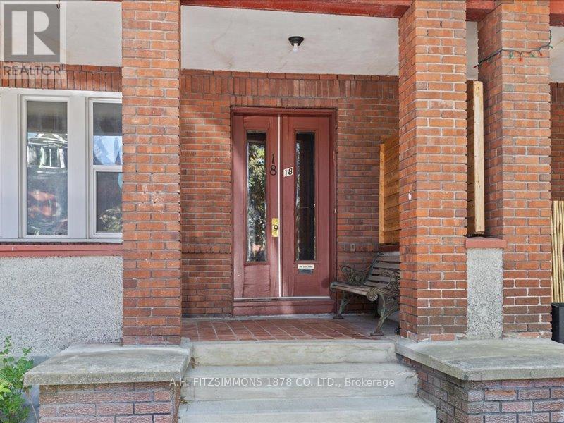 18-20 Woodlawn Avenue, Ottawa, Ontario  K1S 2S9 - Photo 4 - X12415597