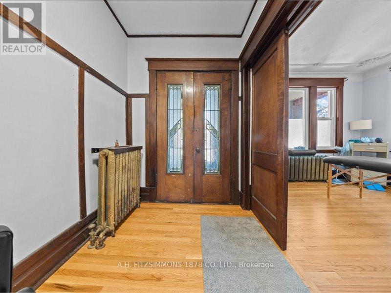 18-20 Woodlawn Avenue, Ottawa, Ontario  K1S 2S9 - Photo 6 - X12415597