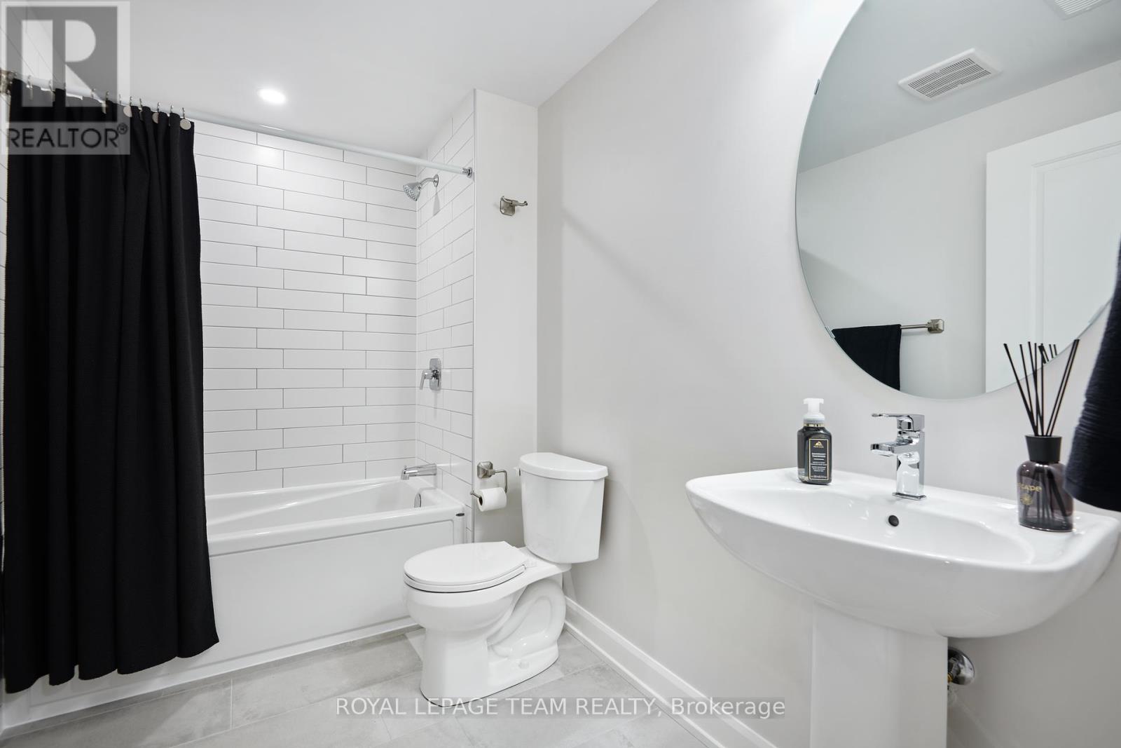 223 Macbeattie Drive, Arnprior, Ontario  K7S 0J3 - Photo 24 - X12415626