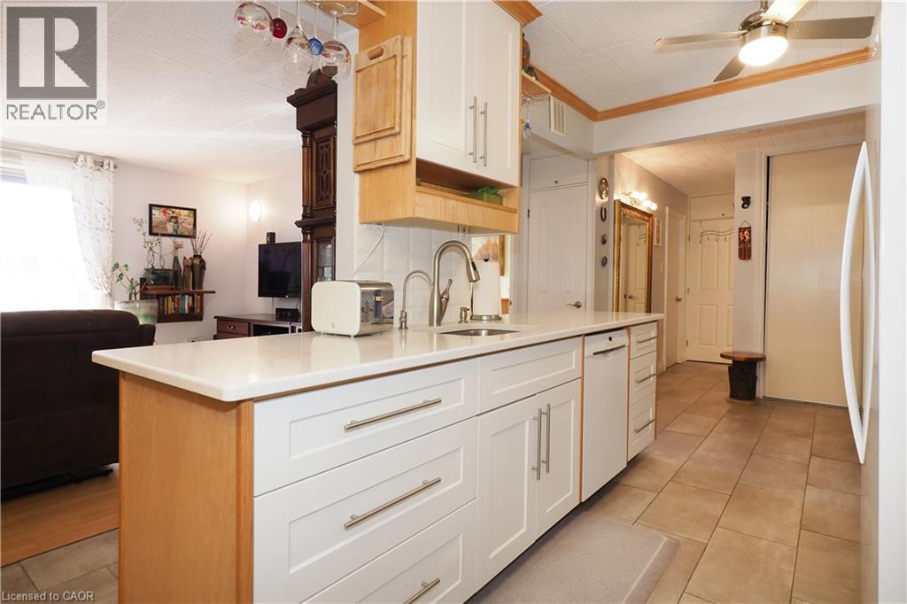71 Vanier Drive Unit# 105, Kitchener, Ontario  N2C 1J4 - Photo 12 - 40771766