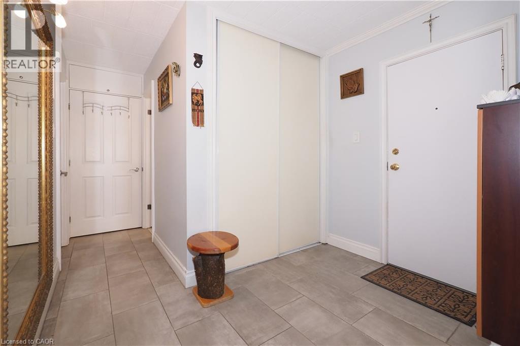 71 Vanier Drive Unit# 105, Kitchener, Ontario  N2C 1J4 - Photo 4 - 40771766