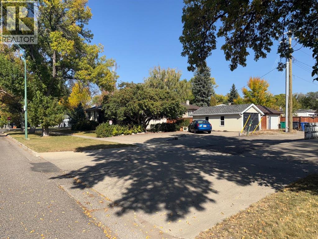 1902 9 Avenue S, Lethbridge, Alberta  T1J 1W7 - Photo 4 - A2258483