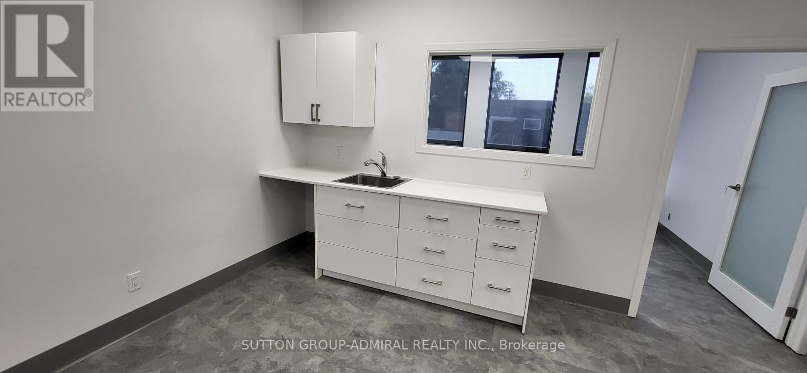 204a - 845 St Clair Avenue W, Toronto, Ontario  M6C 1C2 - Photo 21 - C12415469