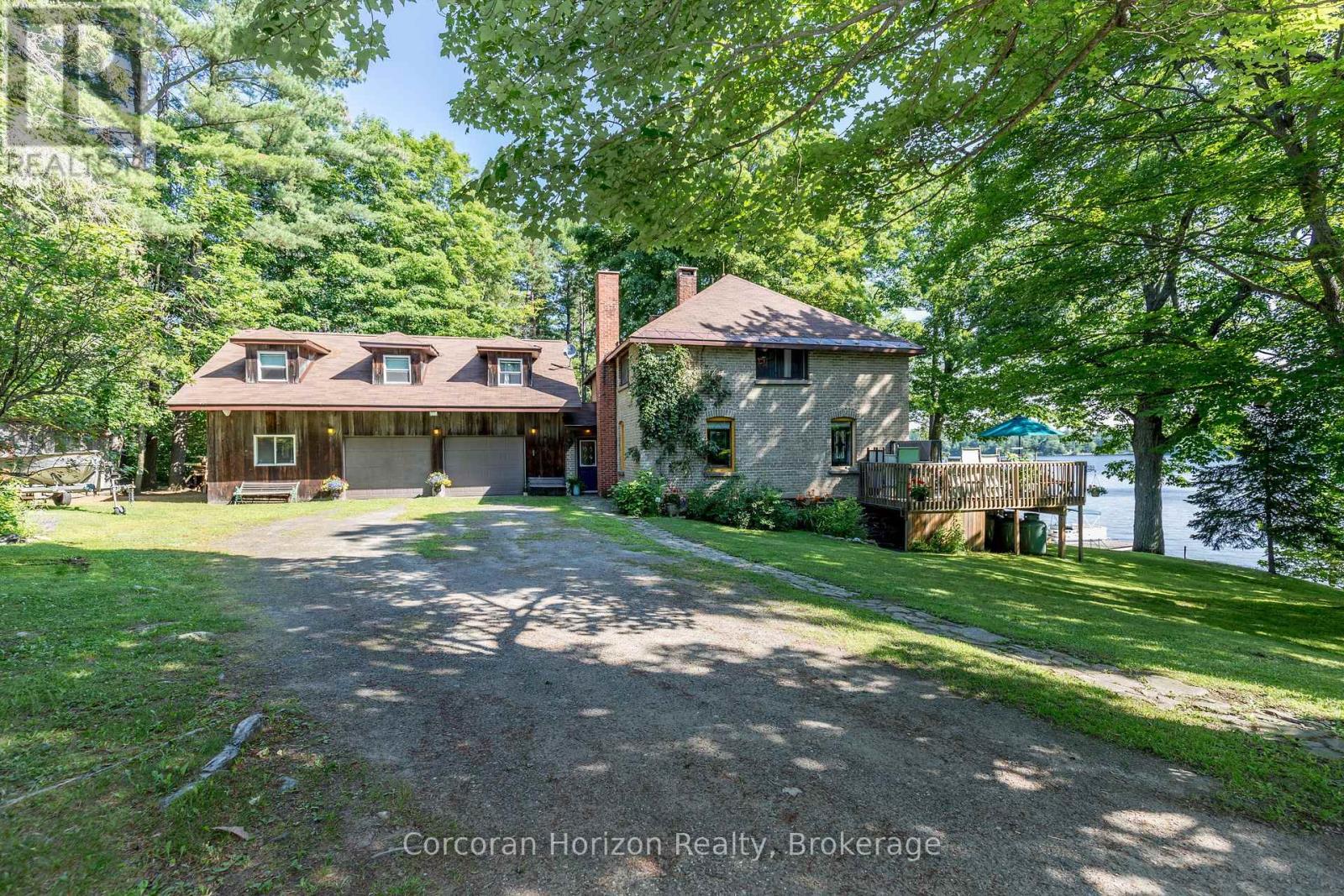 1641 Walkers Point Road, Muskoka Lakes, Ontario  P1P 1R2 - Photo 2 - X12415611