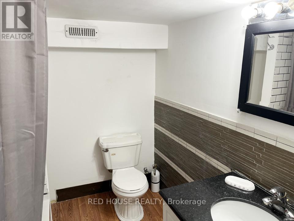 40 North Woodrow Boulevard, Toronto, Ontario  M1K 1W3 - Photo 18 - E12385070
