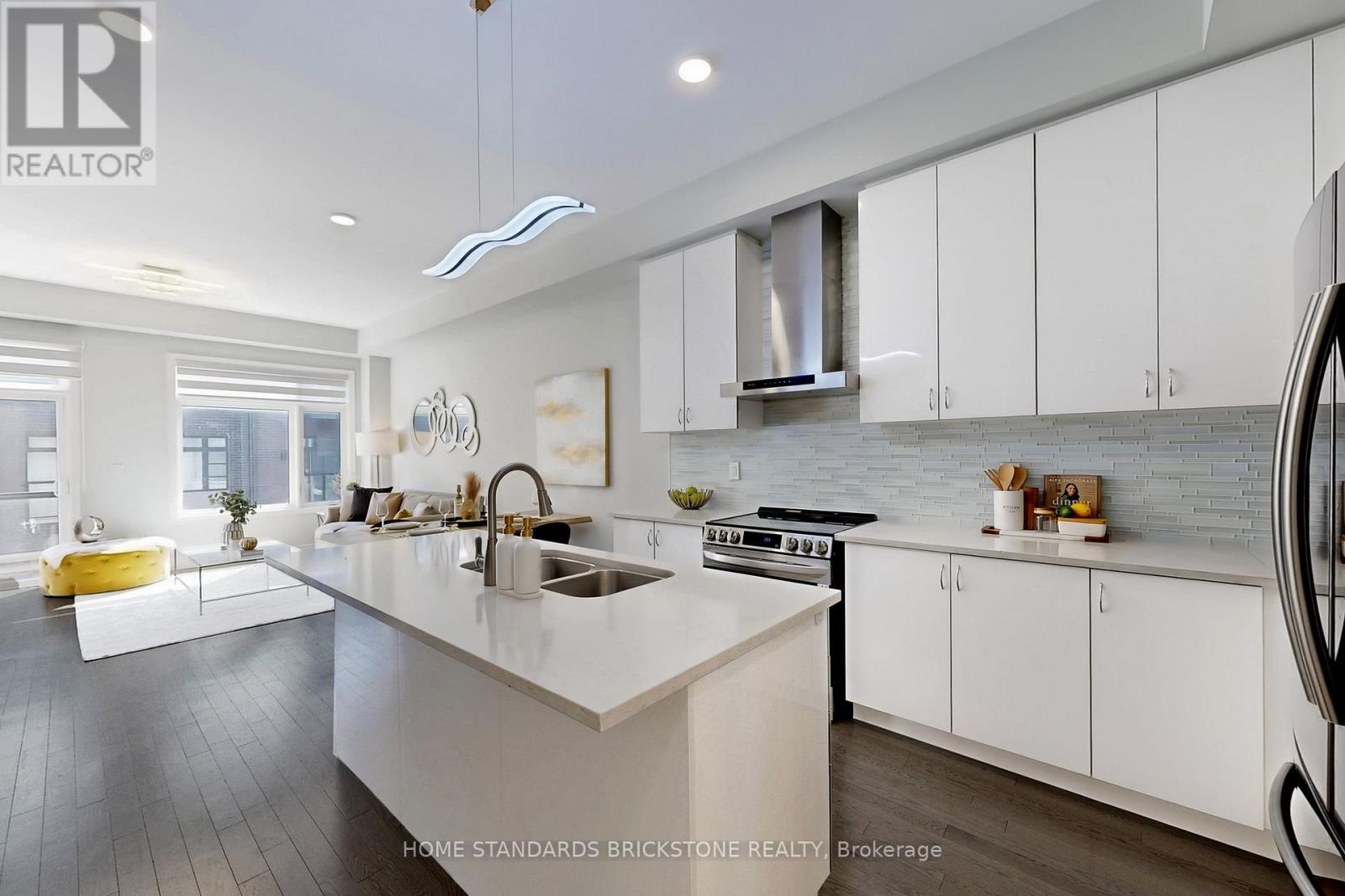 67 Lebovic Campus Drive, Vaughan, Ontario  L6A 5A4 - Photo 15 - N12415494