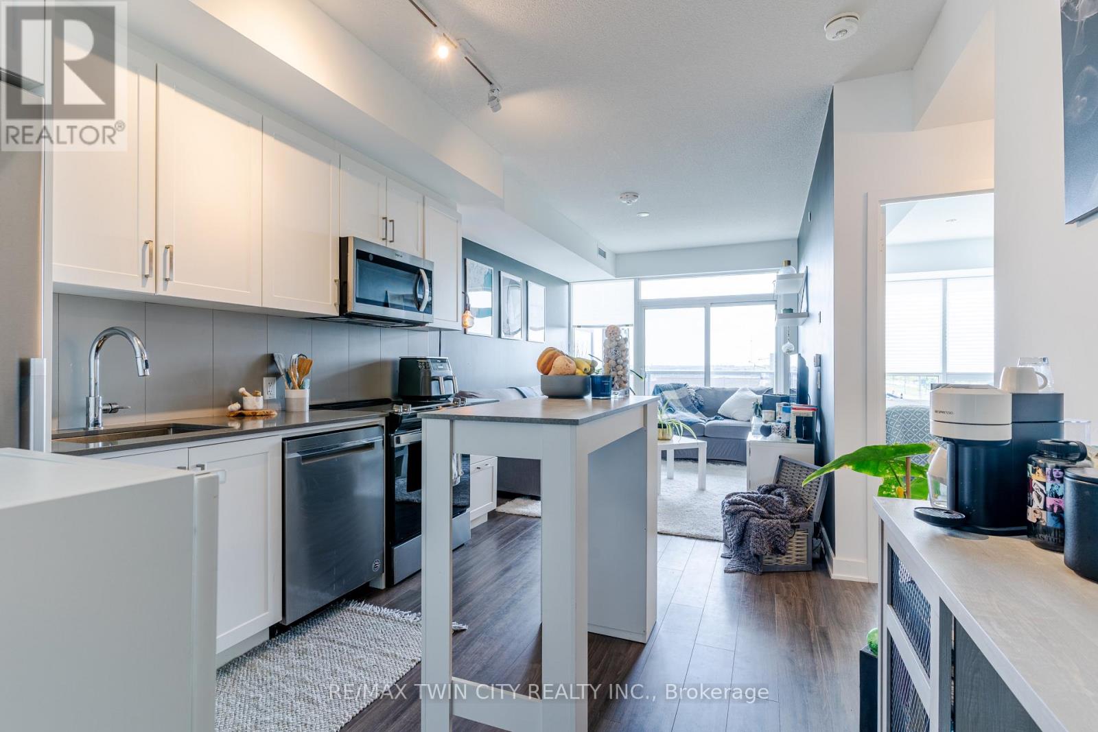 409 - 681 Yonge Street, Barrie, Ontario  L4N 4E8 - Photo 5 - S12415485