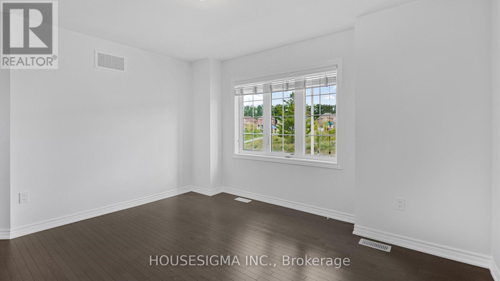 13 Muirfield Drive, Barrie, Ontario  L4N 5E9 - Photo 23 - S12390339