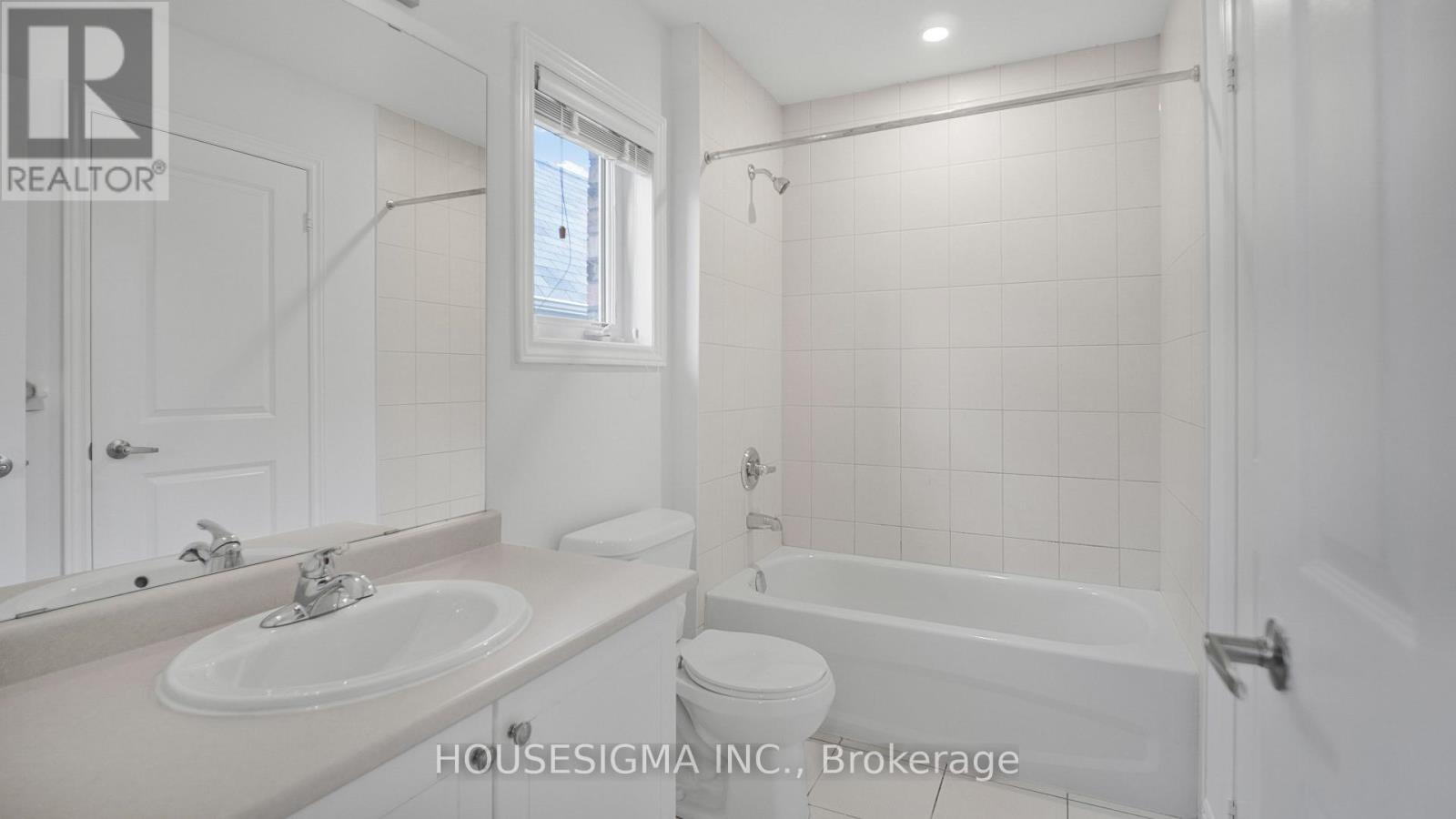 13 Muirfield Drive, Barrie, Ontario  L4N 5E9 - Photo 25 - S12390339