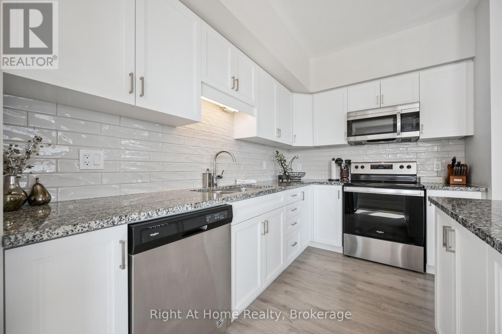 24 Progress Crescent, Kitchener, Ontario  N2R 0R7 - Photo 11 - X12415603
