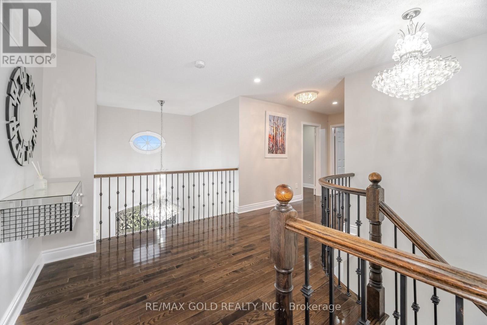 2 Belleville Drive, Brampton, Ontario  L6P 1V7 - Photo 19 - W12381081