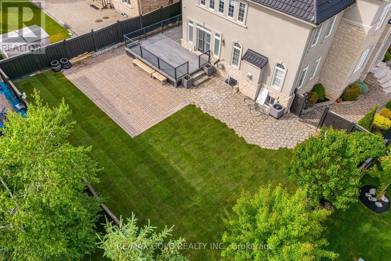 2 Belleville Drive, Brampton, Ontario  L6P 1V7 - Photo 42 - W12381081